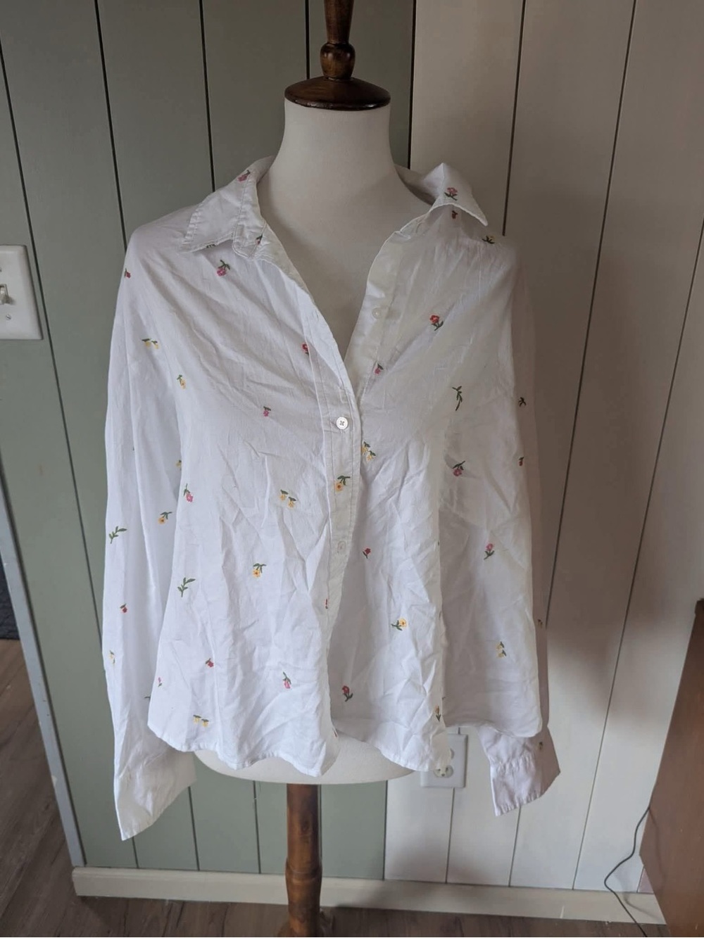 Old Navy White Button-Down Shirt with Small Floral Embroidery